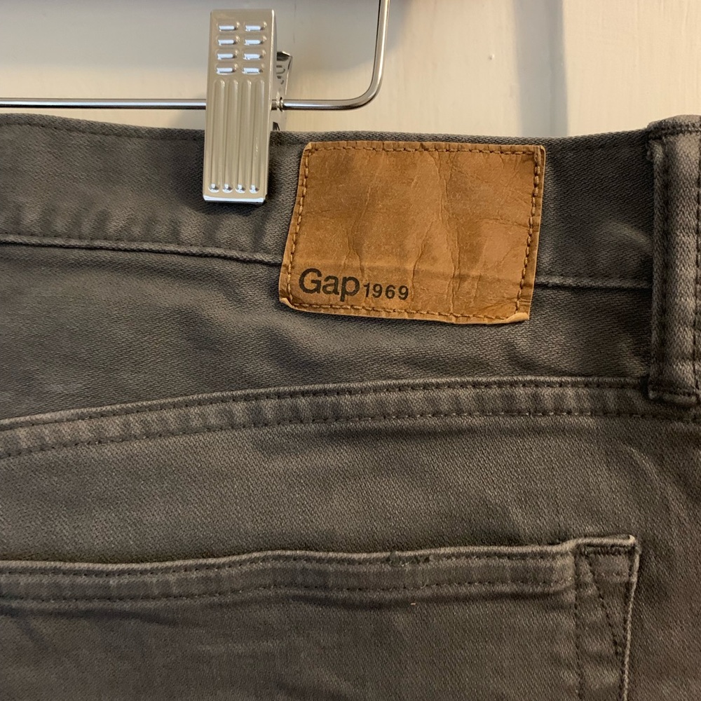 GAP Men’s Slim Gray Jeans New